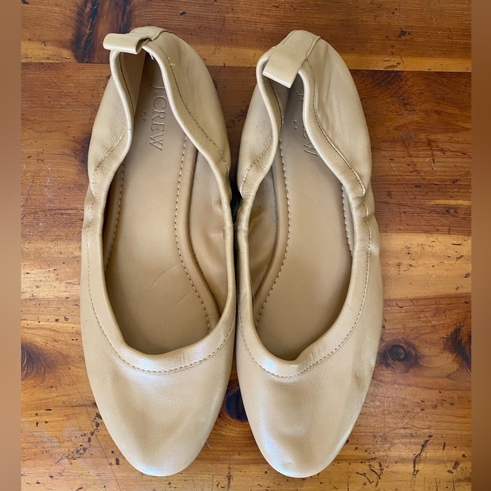 Nude leather stretch ballet flats
